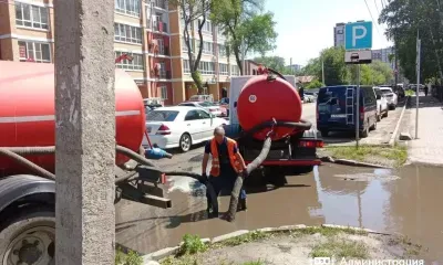 Город не утонул: с улиц Благовещенска откачали более 2000 "кубов" дождевой воды