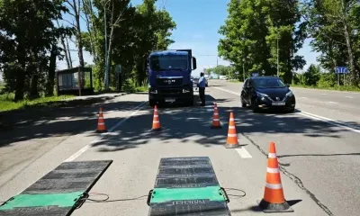 Грузовики взвешивают прямо на трассе в Приамурье