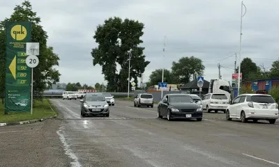 Убрать грунт с дорог и заменить рваные баннеры: мэр Благовещенска дал указания по благоустройству