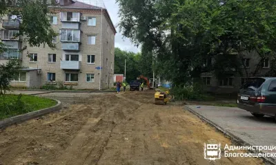 Проезды между дворами заасфальтировали в нескольких микрорайонах Благовещенска