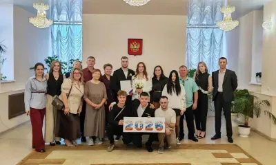 В День Государственного флага 68 пар заключили брак в Приамурье