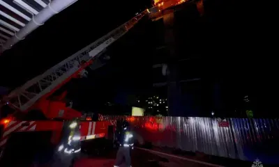 Пожарные МЧС потушили строительные леса в Благовещенске