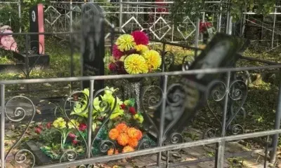 Вандалы, поломавшие надгробия в амурском селе, могли попасть на видео