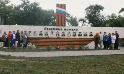Праздничное шествие и открытие стеллы: амурчане создали памятник односельчанам-труженикам в рамках гранта губернатора Приамурья