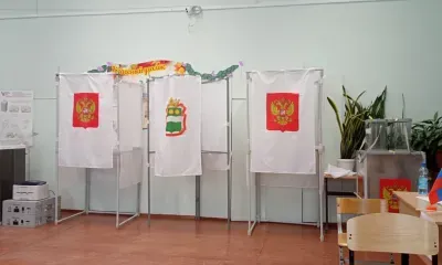 Выборы не обсуждают россияне со своими коллегами на работе