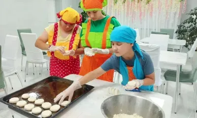 Дети-сироты учатся печь пироги и ухаживать за растениями в Приамурье