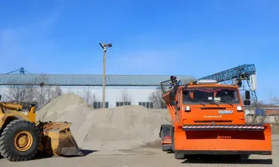 К снегопадам подготовили тысячи тонн реагентов и сотни машин в Приамурье