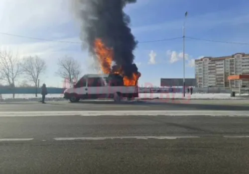 Маршрутный автобус загорелся в микрорайоне Благовещенска