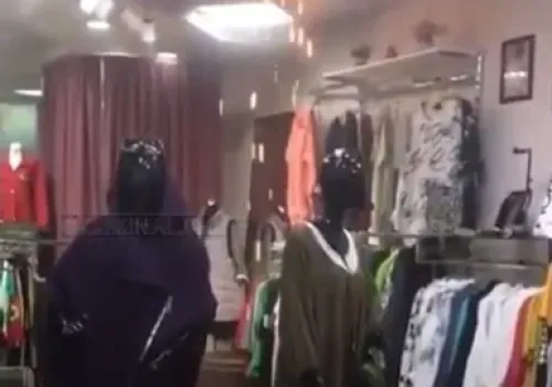 В социальных сетях распространили видео с пожаром в торговом центре Благовещенска