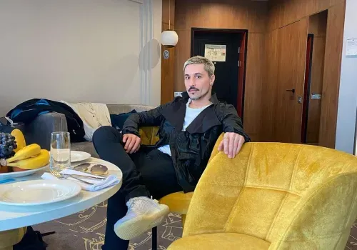 Дима Билан перед концертом в Благовещенске показал из окна вид на Китай