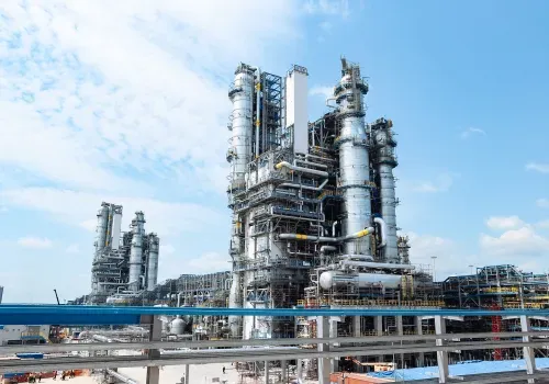 Амурский ГПЗ показали молодежи из разных регионов при поддержке общества "Знание"