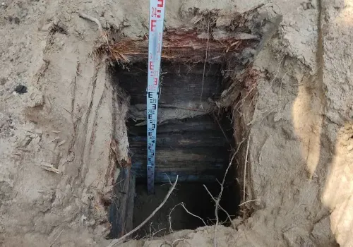 Выгребную яму старинного туалета нашли возле ДальГАУ