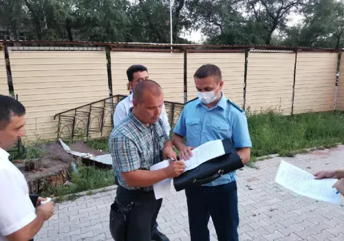 Прокурор встретился с жильцами проблемной новостройки в Благовещенске