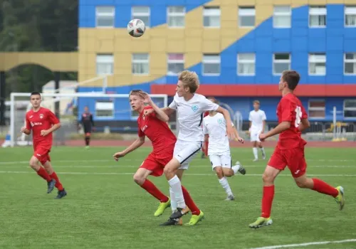 Амурская команда лидирует в Дальневосточной юношеской футбольной лиге