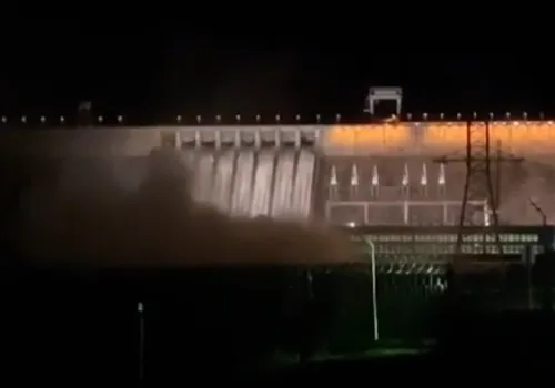 Зейская ГЭС начала сброс воды
