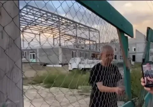 Нагрянувшего без предупреждения на стройку школы губернатора Приморья встретил пьяный сторож