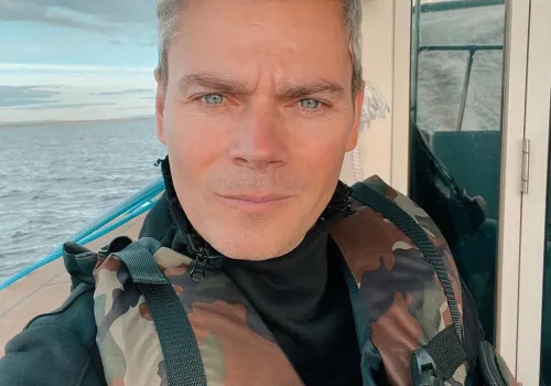 Ведущий РЕН ТВ Алексей Корзин оценил еду и особенности Амурской области