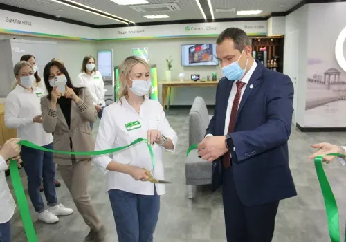 Первые офисы Сбера нового формата открылись в Амурской области