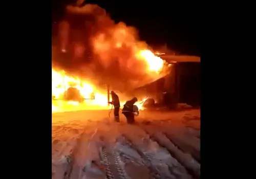 Сельхозтехника сгорела в Михайловском районе, вероятен поджог