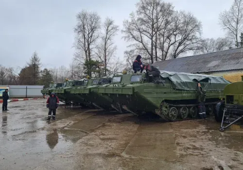 Плавающая техника для помощи в паводок отправится в Амурскую область