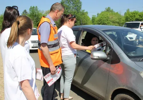 В Приамурье сотрудники ЗабЖД провели мероприятия, приуроченные к Международному дню безопасности на переездах