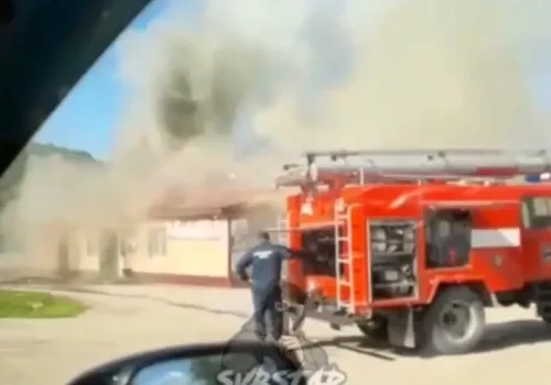Сельский магазин загорелся в Благовещенском районе