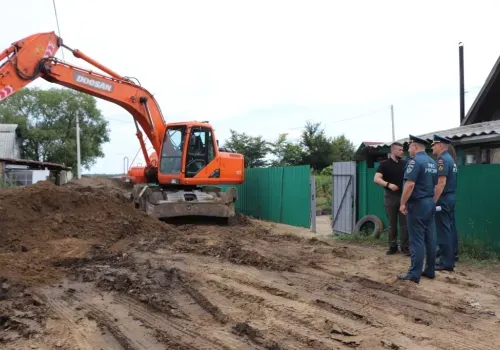 Лодочную переправу открыли в селе Благовещенского района