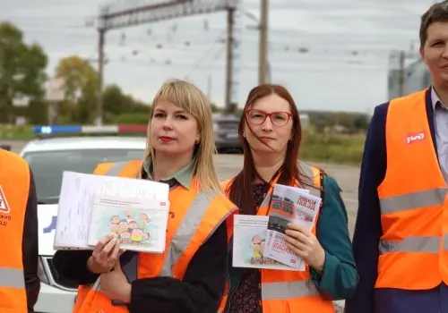 Автомобилистам Приамурья напомнили правила движения через железнодорожные переезды