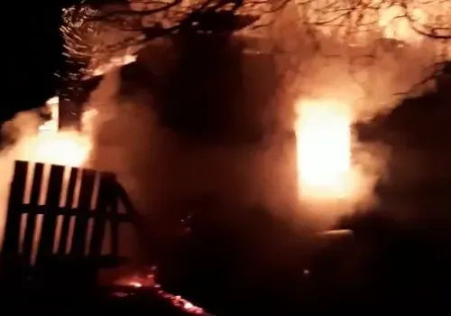 Нежилой дом сгорел дотла в Михайловском районе 