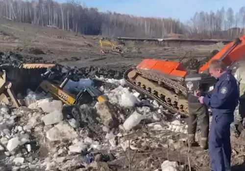 Горного мастера обвиняют в гибели водителя бульдозера в Зейском районе 