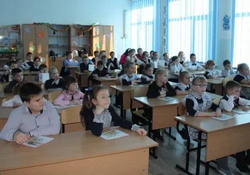 Железнодорожники провели «Урок безопасности» для школьников города Свободный в преддверии зимних каникул