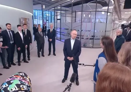 Путин поддержал идею снова провести Всемирный фестиваль студентов и молодежи