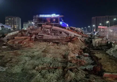 В Амурской области обрушились этажи здания строящейся гостиницы