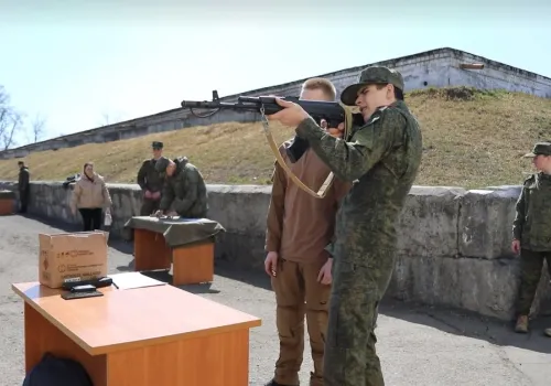 Амурские юнармейцы прошли "огневой рубеж" на территории ДВОКУ
