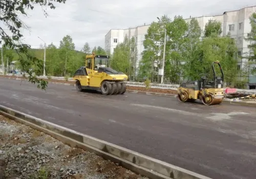 В Тынде приступили к асфальтированию главной улицы города