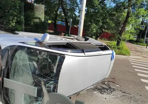 Три человека пострадали в ДТП с перевертышем в Благовещенске