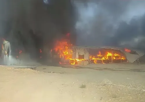 Крупный пожар тушат в деревообрабатывающем предприятии Приамурья
