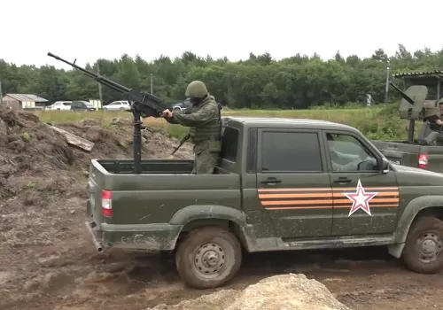 Машины повышенной проходимости используют для подготовки боевых групп в ДФО