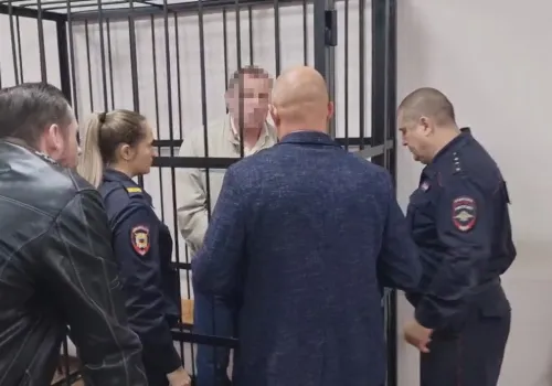 В Благовещенске бывшего сотрудника полиции осудили за взяточничество