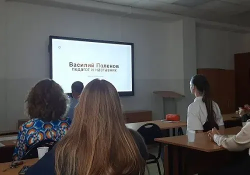 Год учителя и наставника в России: «Ростелеком» объединил искусствоведов и художественные школы Дальнего Востока