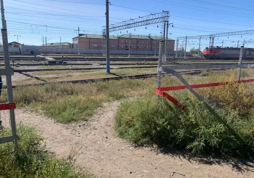 Сотрудники ЗабЖД выявили 12 несанкционированных проходов через ж/д пути 