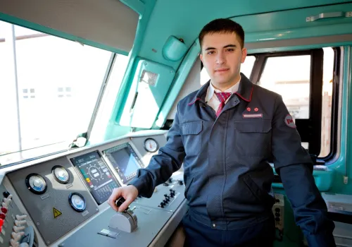 Рекрутинговый центр ЗабЖД привлек более 800 специалистов для работы на объектах магистрали с начала года