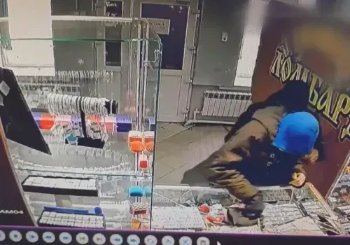 Ломбард разгромили разбойники в Белогорске