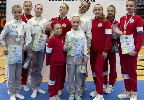 Множество медалей завоевали амурские спортсменки на турнире по пилонному спорту