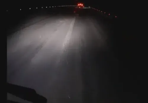Пожарные Приамурья помогли машине добраться до кафе с авторемонтом