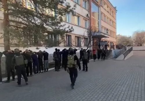 Нелегальных мигрантов выявили на автомойке в Благовещенске