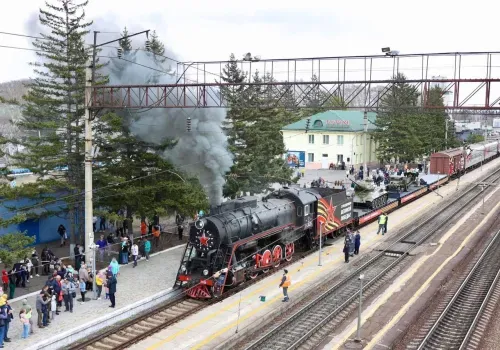 Ретропоезд "Победа" курсирует по железной дороге в Приамурье