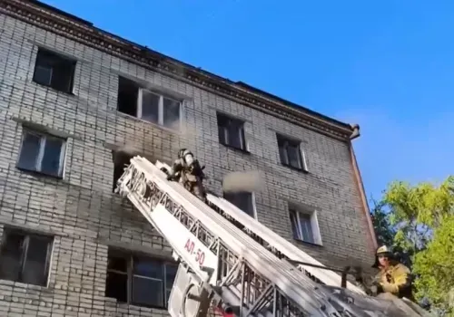 Три десятка жильцов спасли на пожаре в Благовещенске