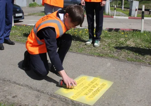 Сотрудники Забайкальской магистрали провели рейд «Безопасный переход» по профилактике правонарушений и травматизма пешеходов на железнодорожных путях