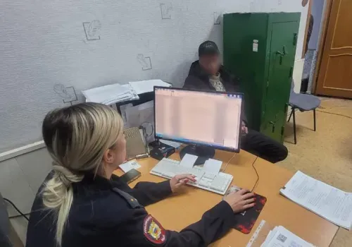 Пенсионерку ограбили по пути домой из поликлиники в Благовещенске